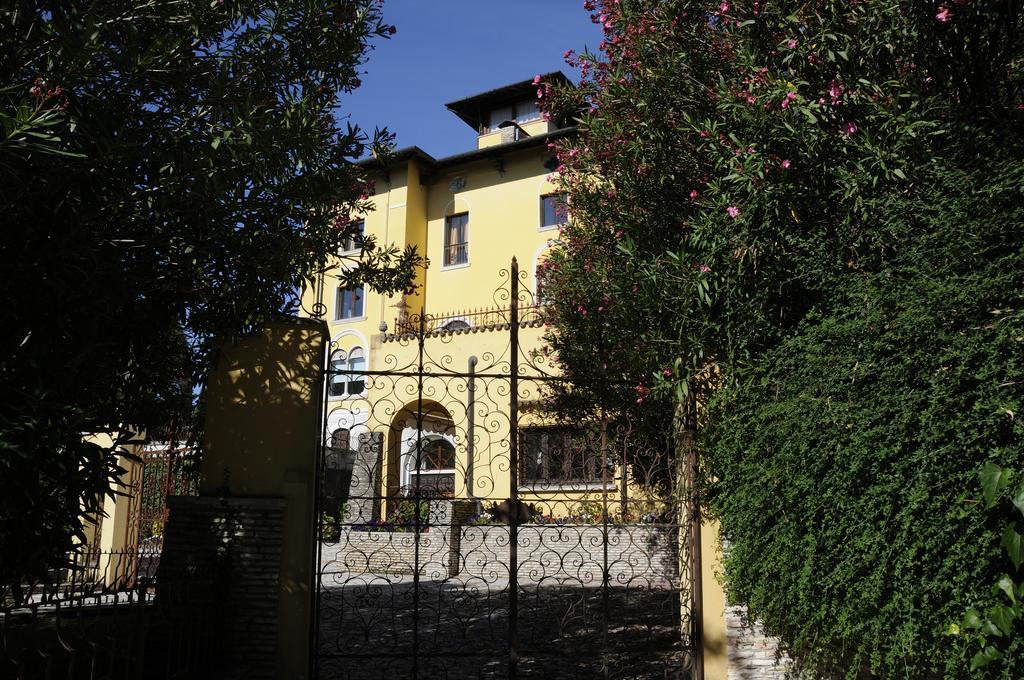 Villa Callas 16 Sirmione Pokoj fotografie